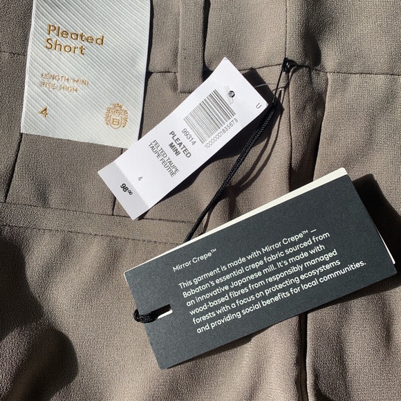 Aritzia Babaton 3" Pleated Mini Short, Felted Taupe, Summer 24, NWT, Sz 4 - Picture 13 of 16